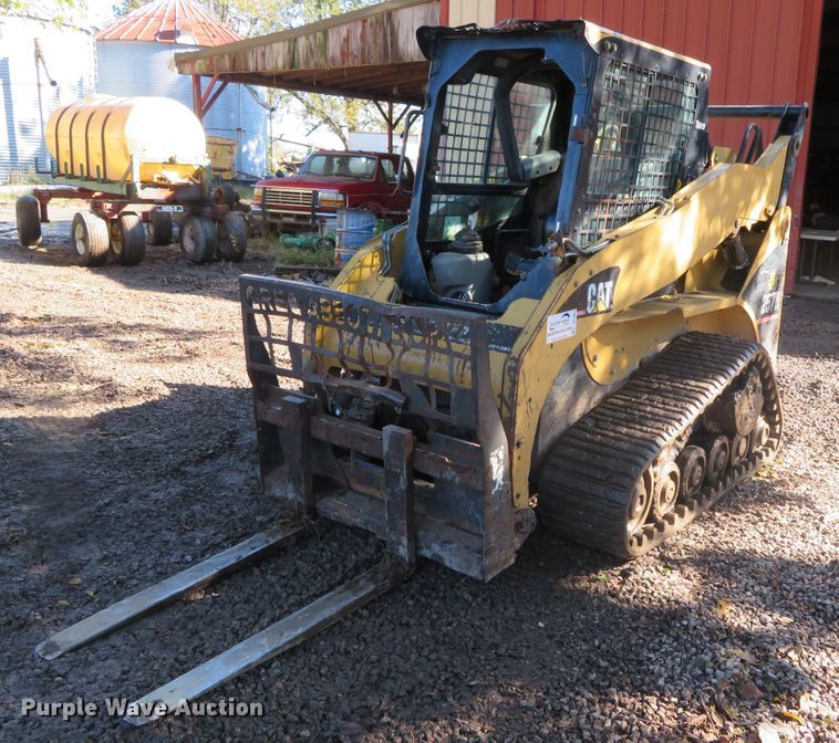 2005 Caterpillar 257B  tracked skid steer loader - DH3985