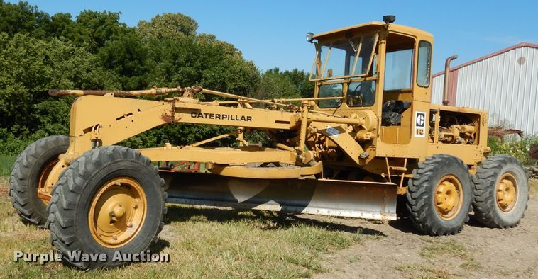 1962 Caterpillar 12E  rigid frame motor grader - DJ4406