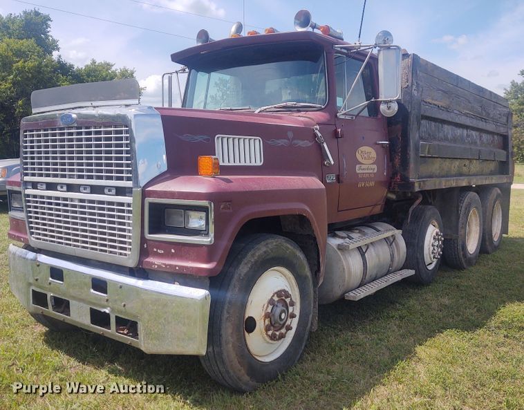 1984 Ford LTL9000  dump truck - EQ9403