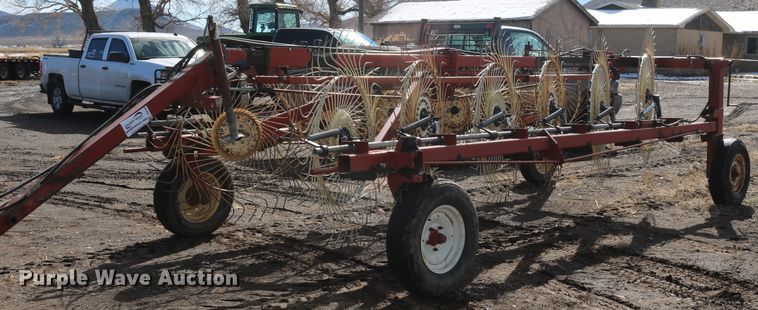 Hesston 3983 hay rake - DD6164