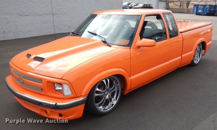 1995 GMC Sonoma  Ext. Cab pickup truck - HD9152