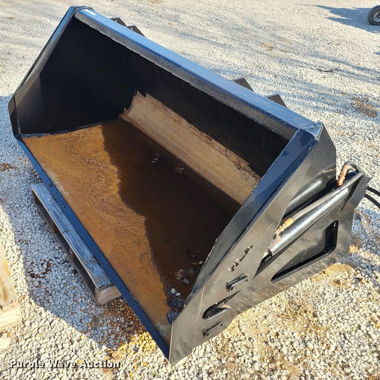 HLA HRBHV78-BO500 skid steer hydraulic dump bucket - HM9357