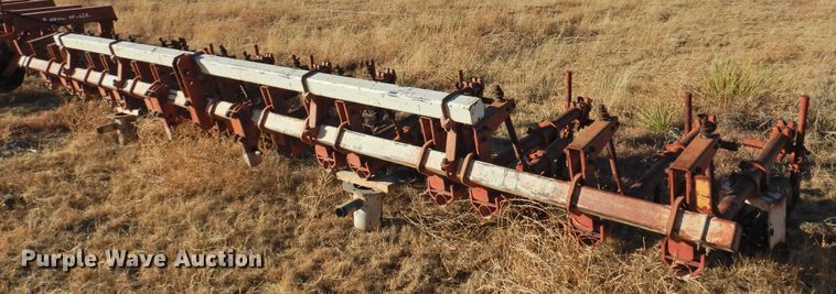 Lilliston row crop cultivator - HU9687