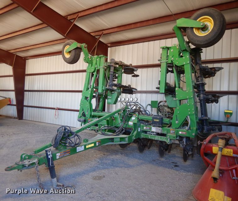 2012 John Deere 2510H anhydrous ammonia applicator - DE2491