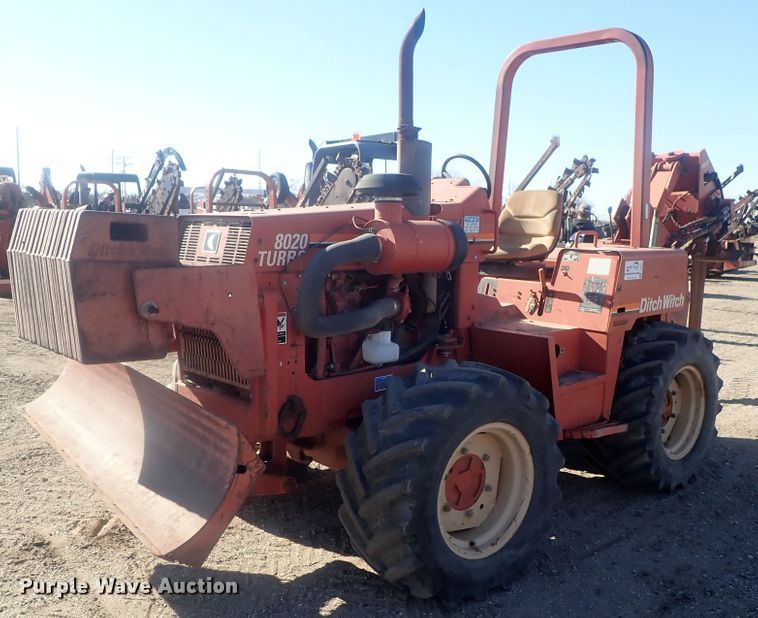 2000 Ditch Witch 8020  cable plow - DI7337
