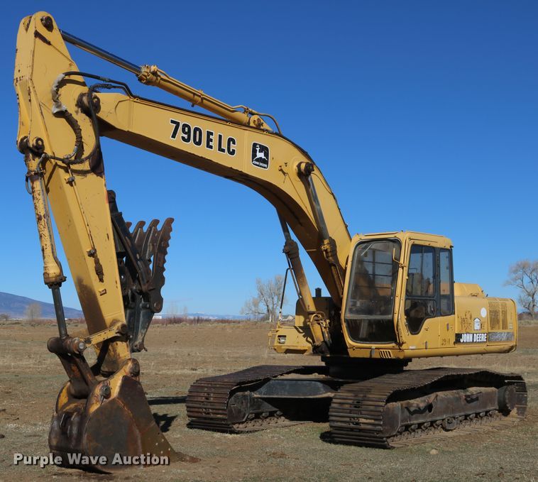 1995 John Deere 790E LC   excavator - EO9856