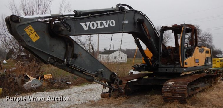 2014 Volvo EC220DL   excavator - HP9082