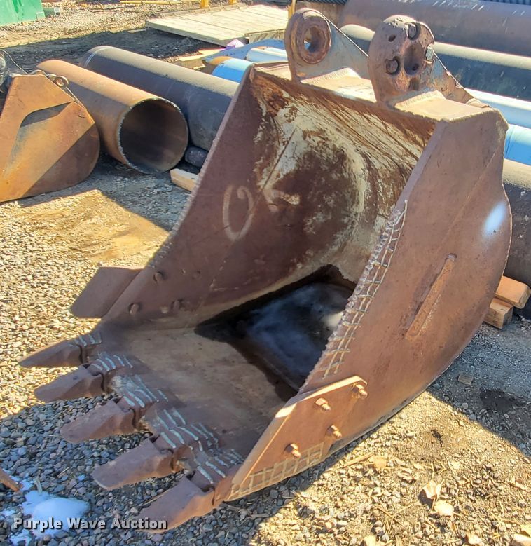 Komatsu 40"W excavator bucket - HW9515