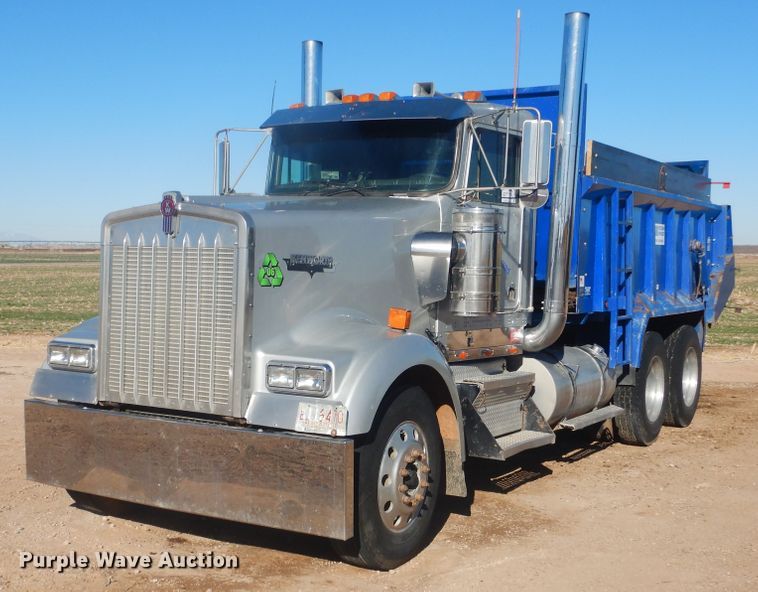 2002 Kenworth W900  manure spreader truck - DI3612