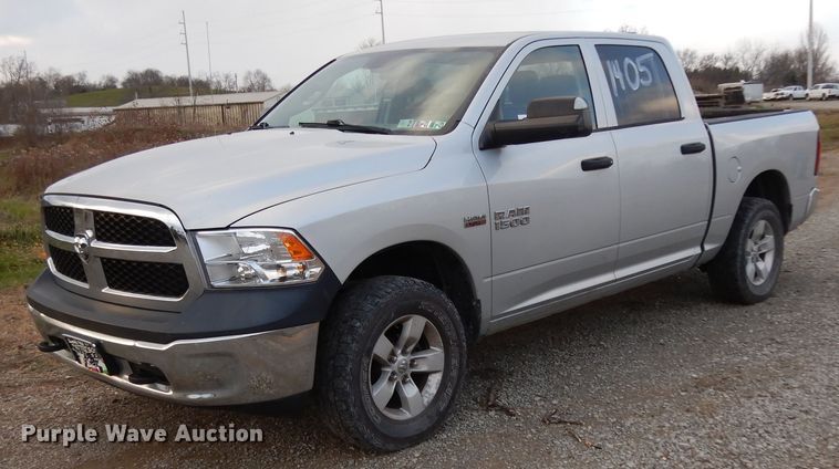 2014 Dodge Ram 1500  Crew Cab pickup truck - DJ8033