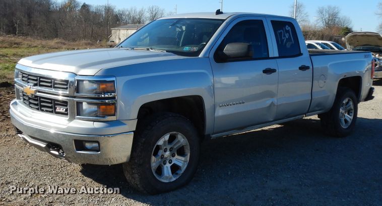 2014 Chevrolet Silverado 1500  Double Cab pickup truck - DJ8041