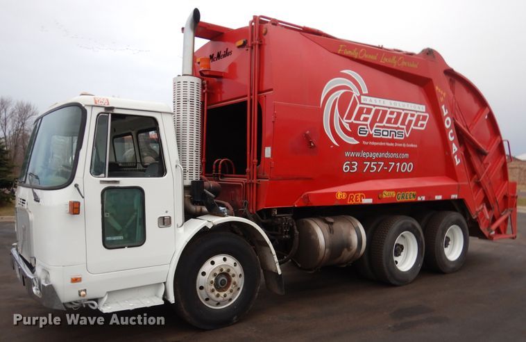 1999 Volvo Xpeditor  refuse truck - AF9901
