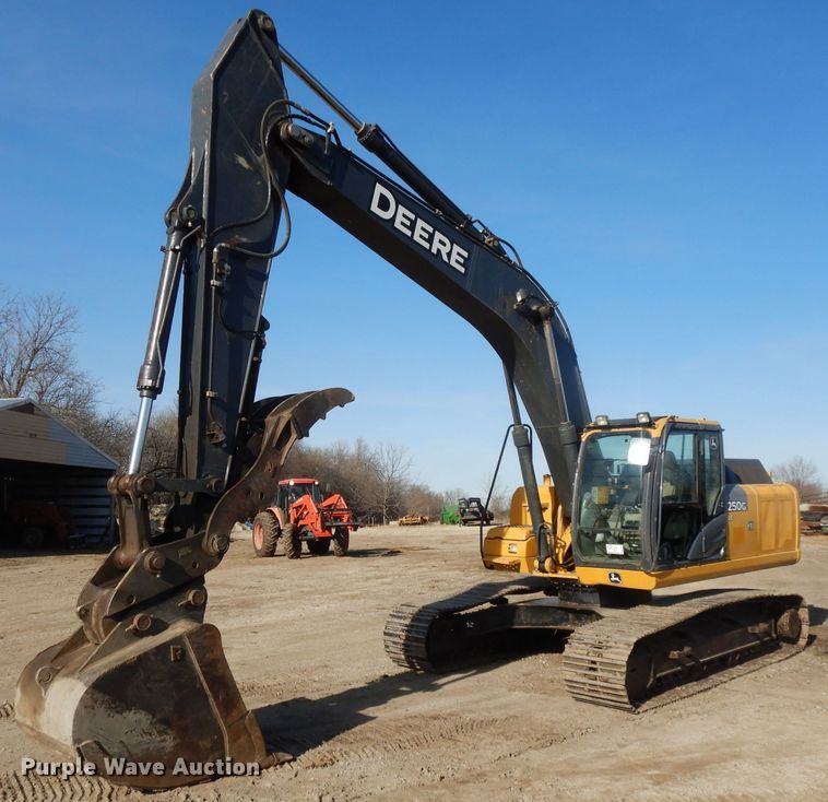 2013 John Deere 250G LC  excavator - DL2641