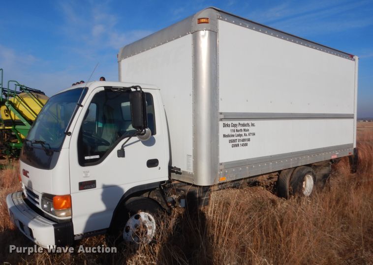 2003 GMC W4500  box truck - HG9789