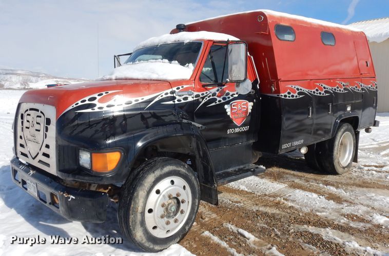 1997 Ford F800  utility / service truck - IG9171