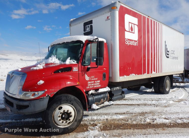 2009 International DuraStar 4300  box truck - IG9173