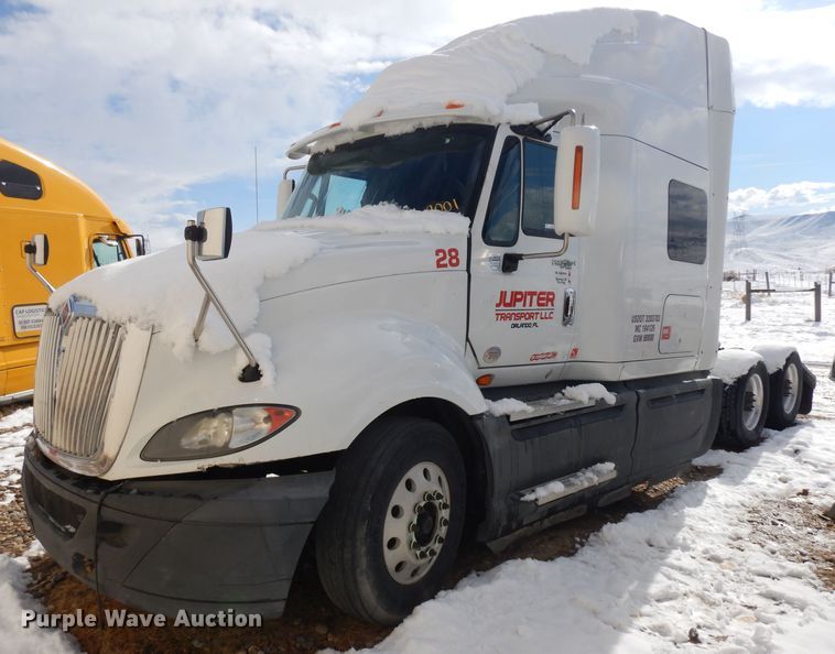 2013 International ProStar 122  semi truck - IG9174