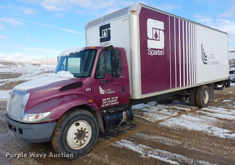 2007 International 4300  box truck - IG9178