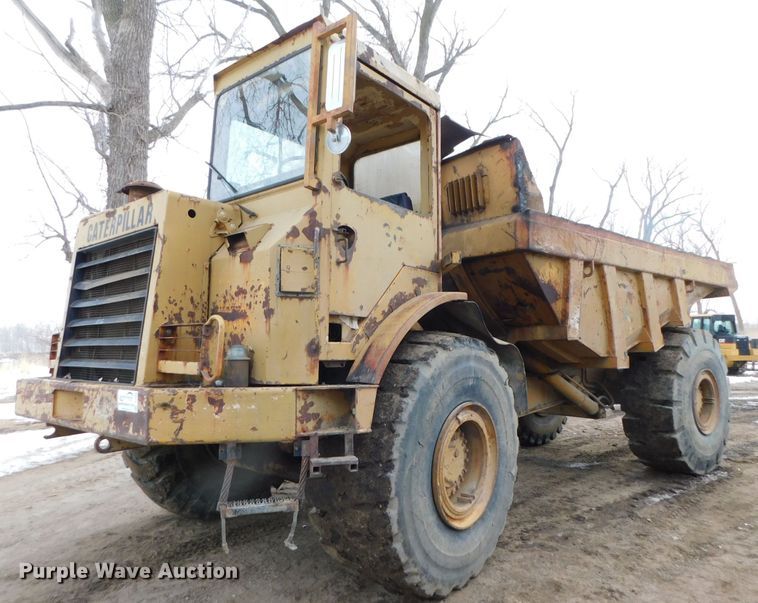 Caterpillar D25B  articulated haul truck - DJ5943