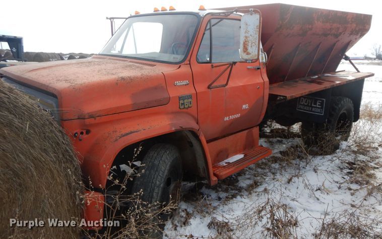 1975 Chevrolet C60  applicator truck - DF6333