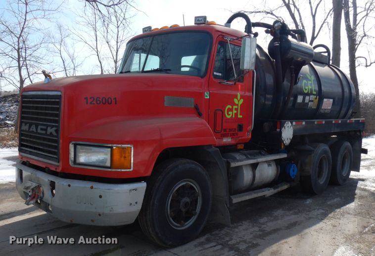 1996 Mack CH613  tank truck - HX9554