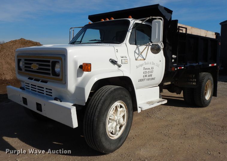 1990 Chevrolet C70  dump truck - GG9376