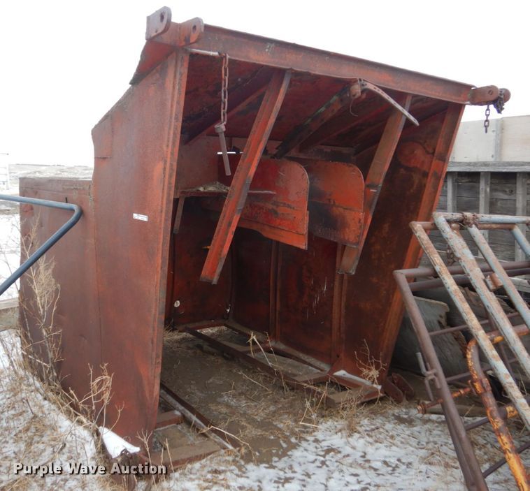 Conveyor feeder shield - HS9847