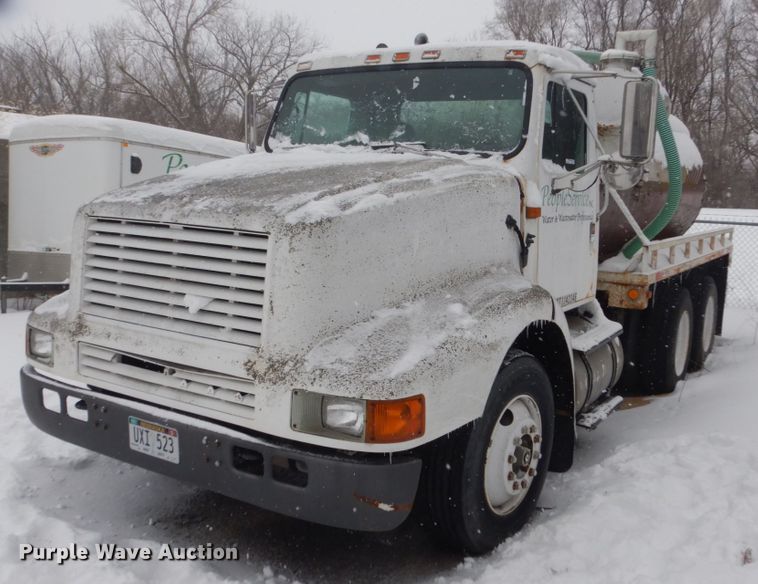 1991 International 8200  tank truck - HS9929
