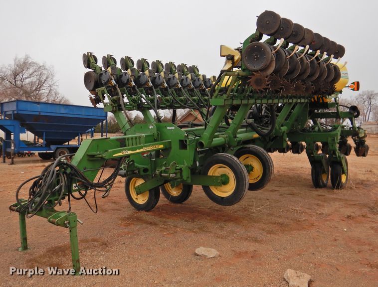 2005 John Deere 1790 CCS  planter - HN9112