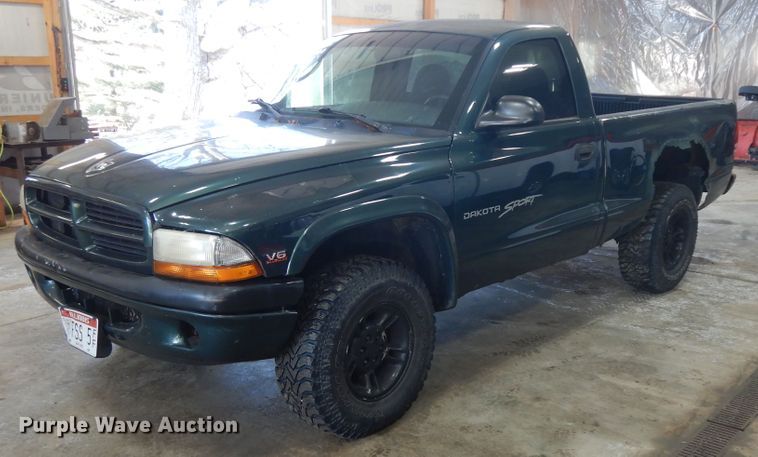 2000 Dodge Dakota  pickup truck - H1849