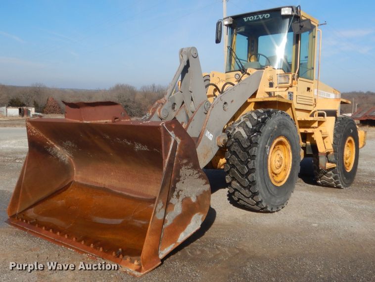 1995 Volvo L90C  wheel loader - DJ2342