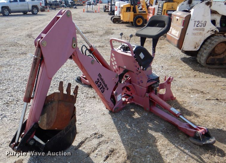 Mahindra 3375 backhoe attachment - HW9892