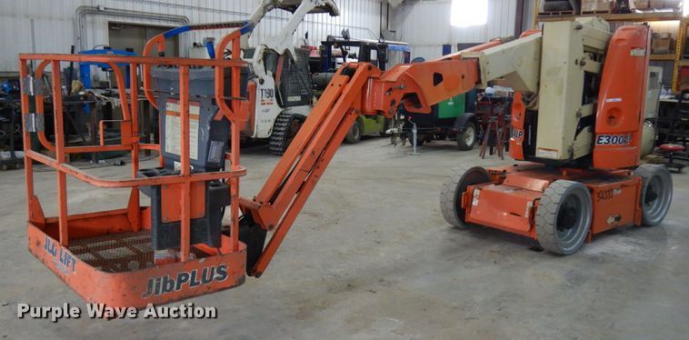 2007 JLG E300AJP  boom lift - IA9344