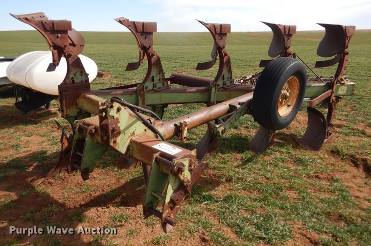 John Deere A4600  five bottom plow - DJ8295