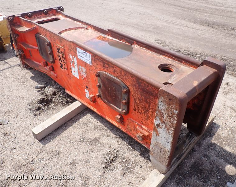 NPK E220 hydraulic hammer - DJ0165