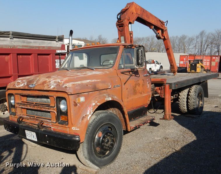 1972 Chevrolet C50  crane truck - DL4764
