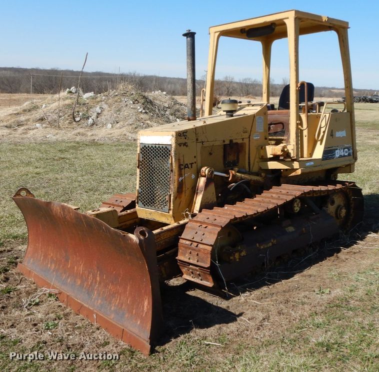 1988 Caterpillar D4C  dozer - IX9335