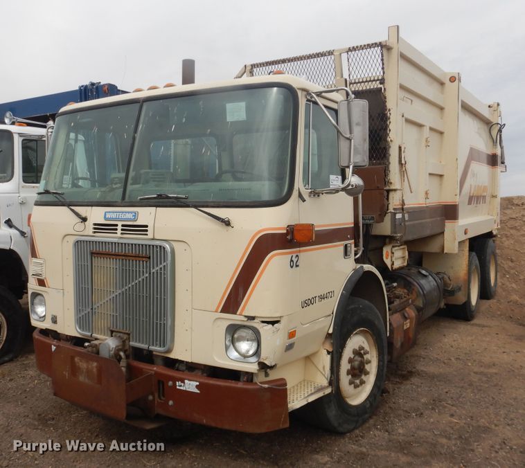 1992 White GMC WX Xpeditor  refuse truck - DI5511