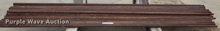Approx. 24 drill rods - IY9499