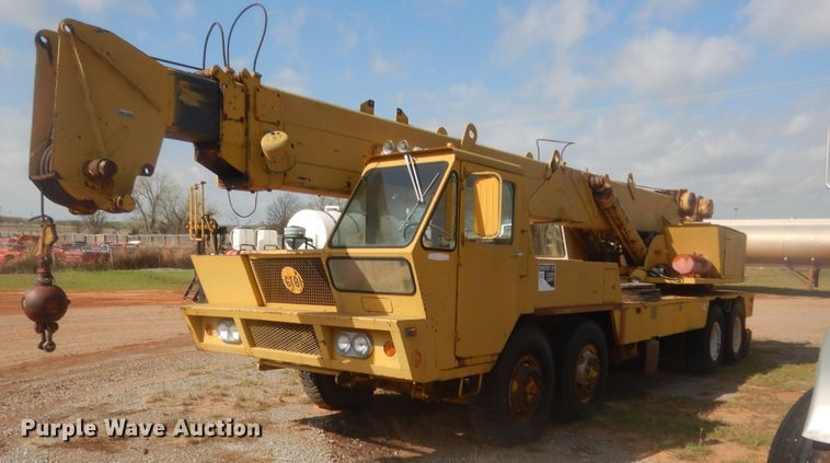 1969 P & H MT-250  truck crane - HG9691