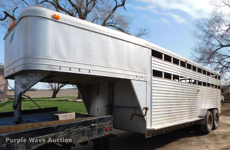 1990 Featherlite GN720 livestock trailer - DJ5997