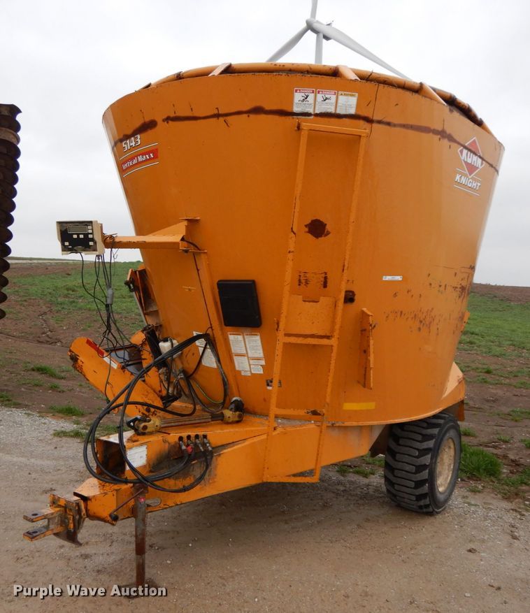Kuhn Knight 5143  feed mixer - IX9417