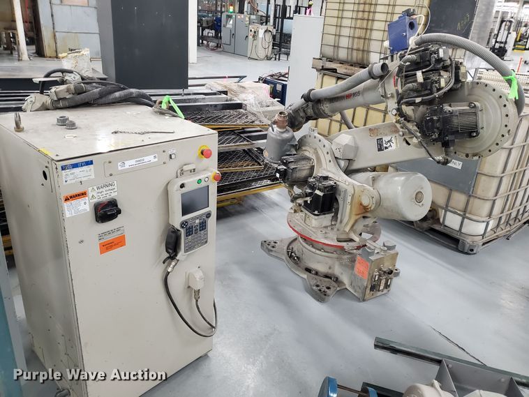 2004 Motoman HP165 six axis material handling robot - IX9022