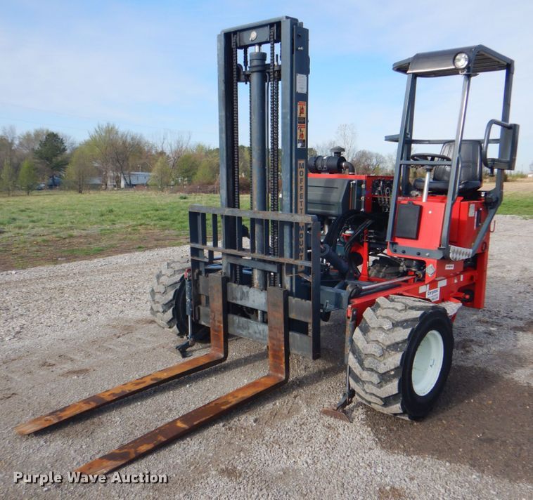 2005 Moffett M5500  forklift - HX9190