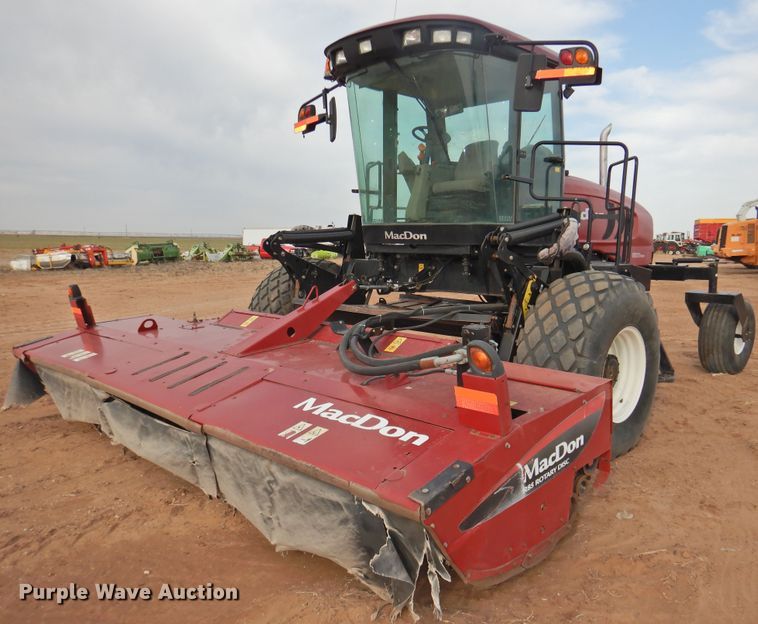 2013 MacDon M205  windrower - DJ8381