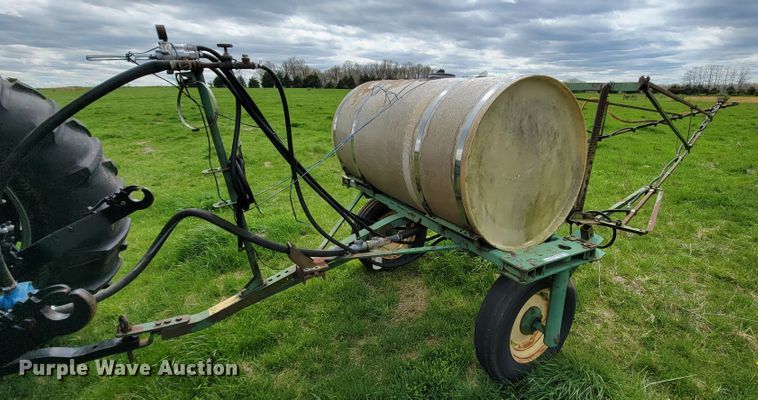 John Deere  32B sprayer - FL9224
