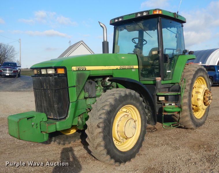 1997 John Deere 8100  MFWD tractor - IP9116