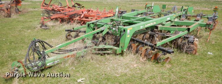 John Deere 2700  strip-till - IP9137