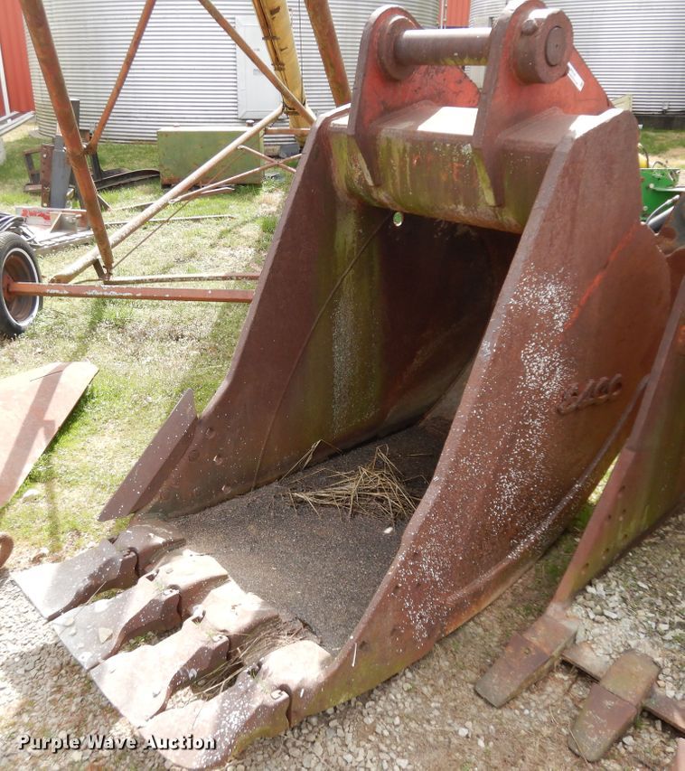 Esco  37"W excavator bucket - IP9142