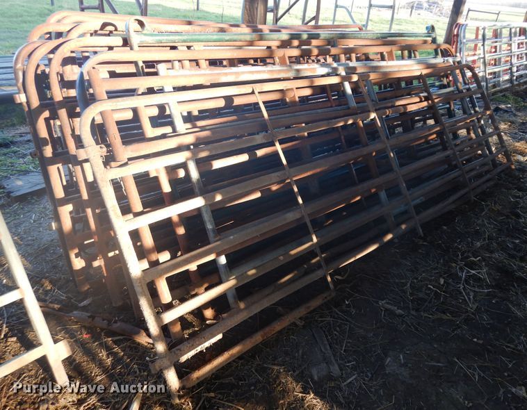 Approximately 16 livestock panels - IP9154